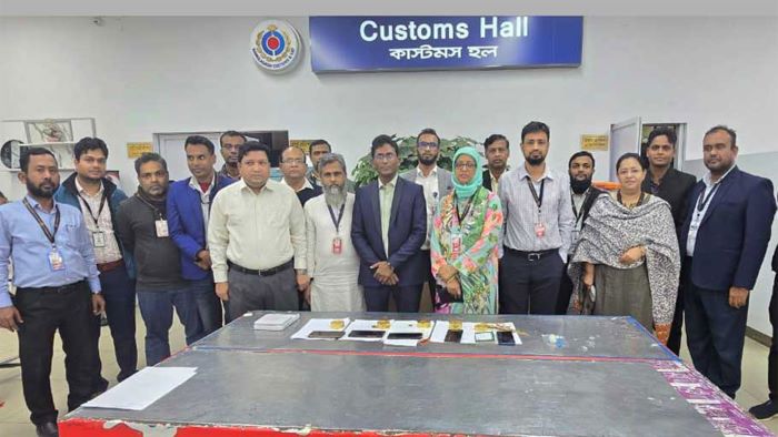 শাহজালালে সাড়ে সাত কোটি টাকার স্বর্ণসহ পাঁচ যাত্রী আটক